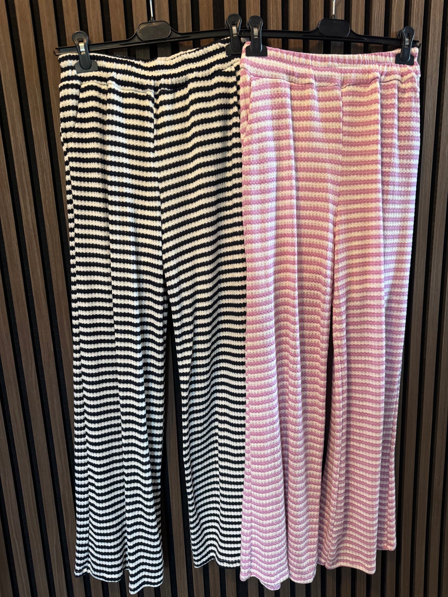 BEQUEME SOMMERHOSE | HÄKEL OPTIK | STREIFEN | SCHWARZ-WEISS
