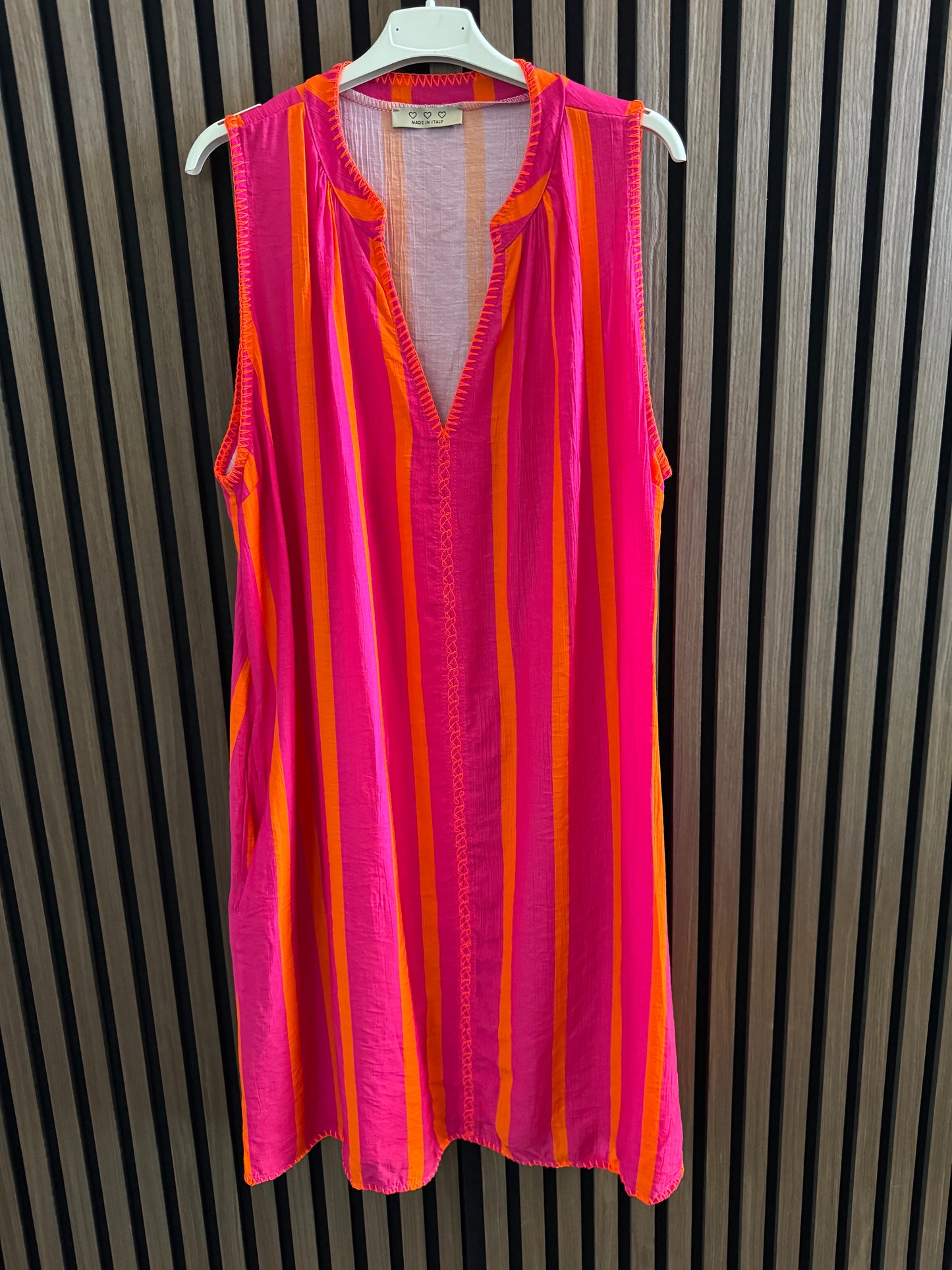 LEICHTES ÄRMELLOSES SOMMERKLEID | PINK