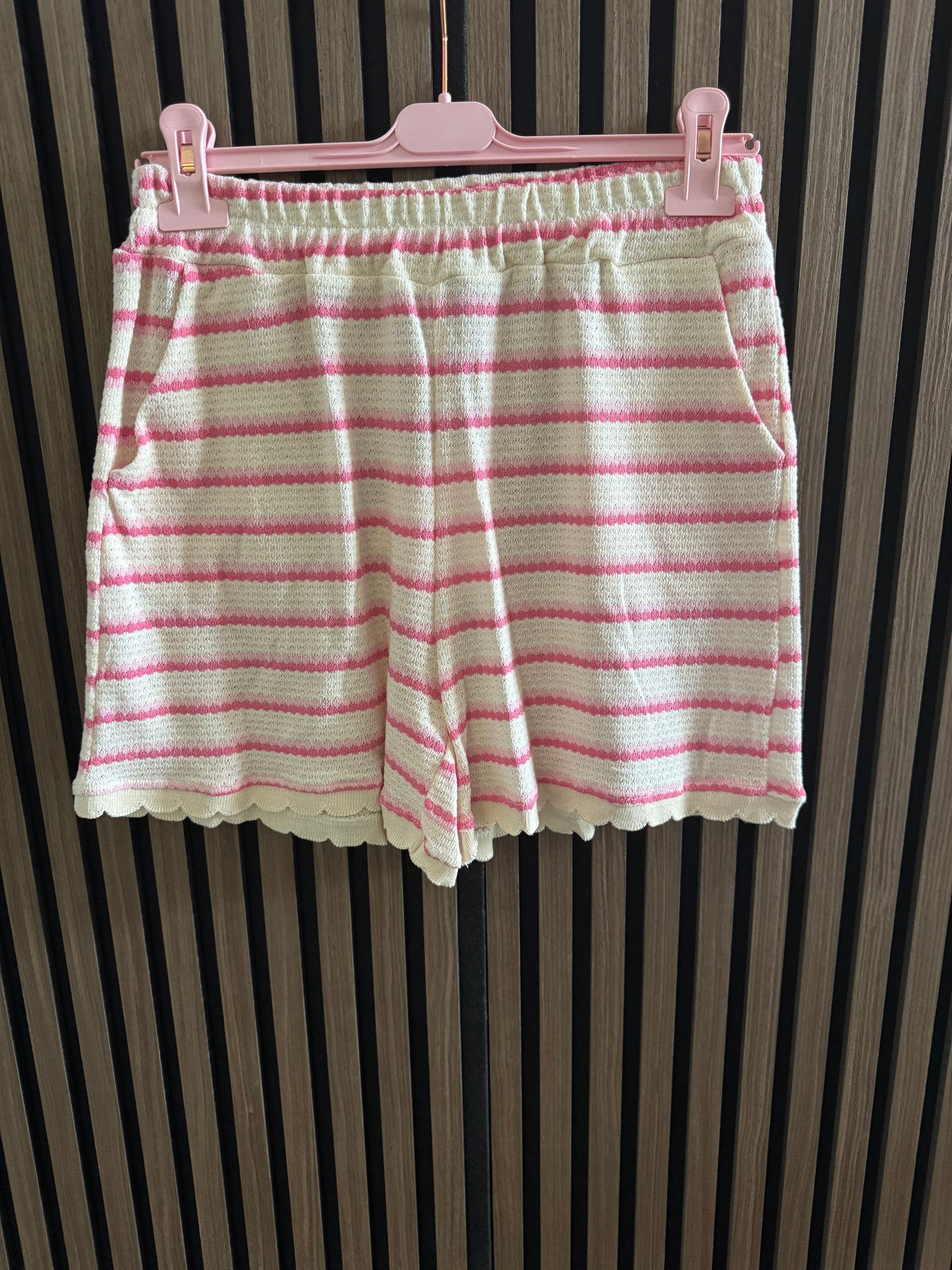 SHORTS | HÄKEL OPTIK | STREIFEN | ROSA
