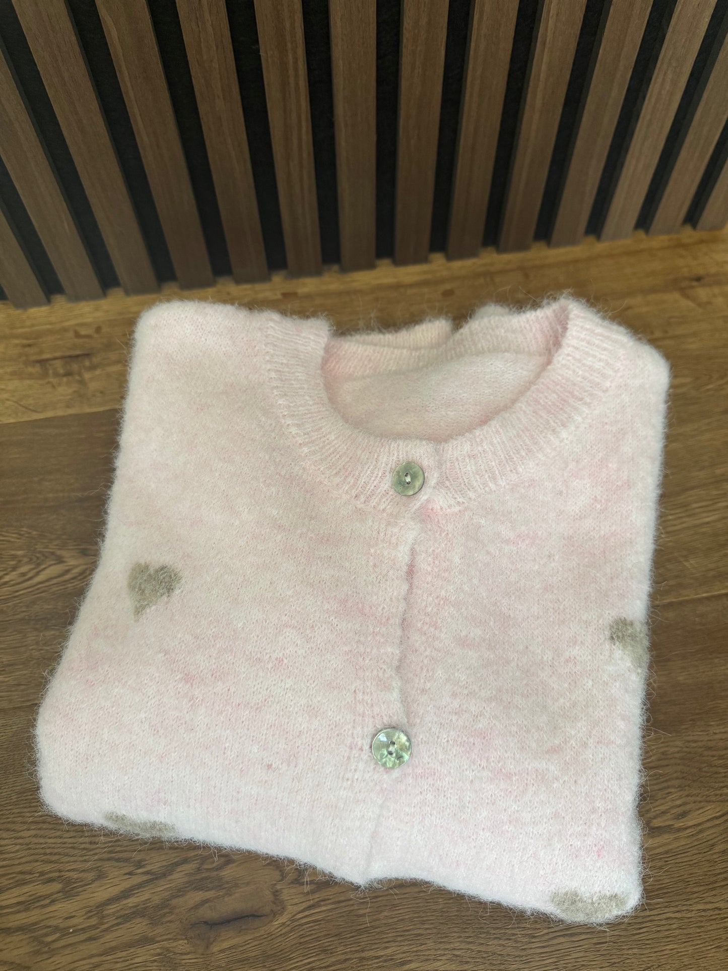 KURZARM CARDIGAN | HERZEN | ROSA