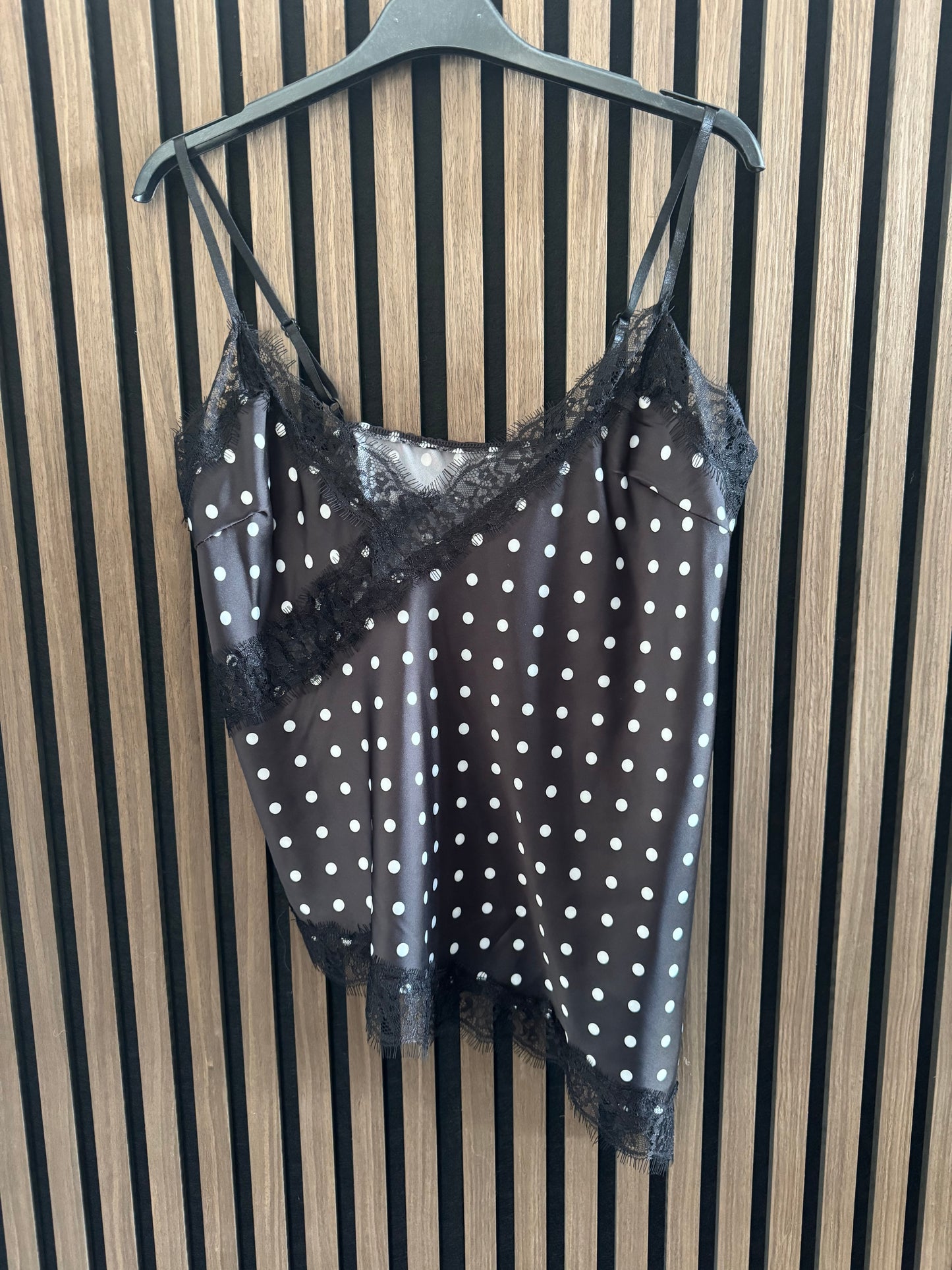 TOP POLKA DOTS | SCHWARZ
