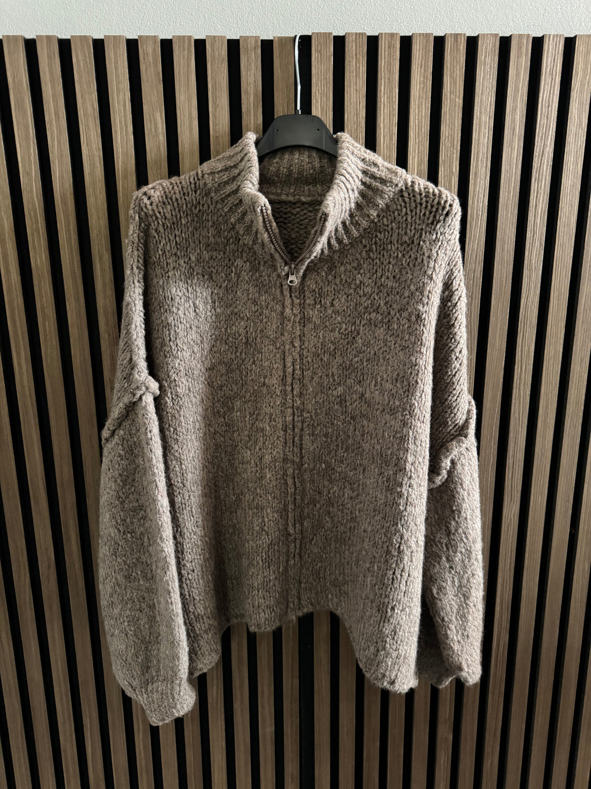 KUSCHLIGER ZIPP CARDIGAN | TAUPE